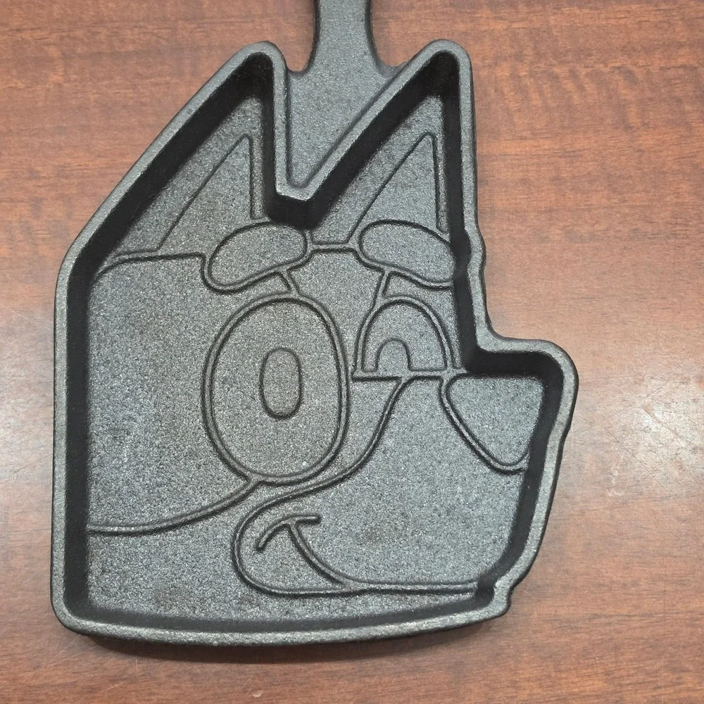 Bluey Disney Face Cast Iron Skillet Pan Black Ludo Studios Pancake Pan
